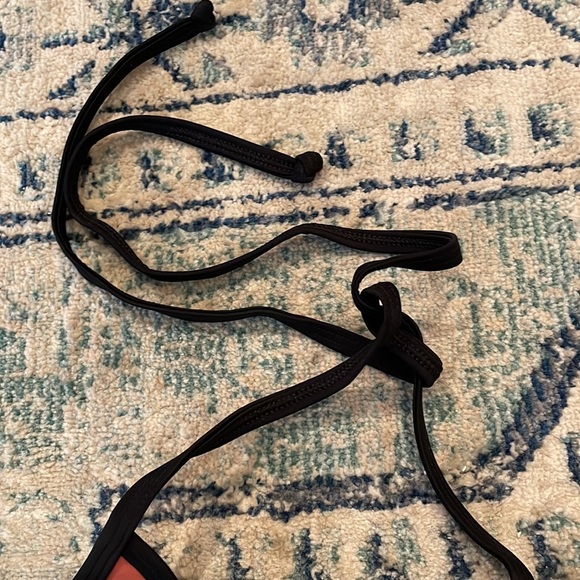 Victoria’s Secret Pink triangle bikini top - Picture 3 of 4